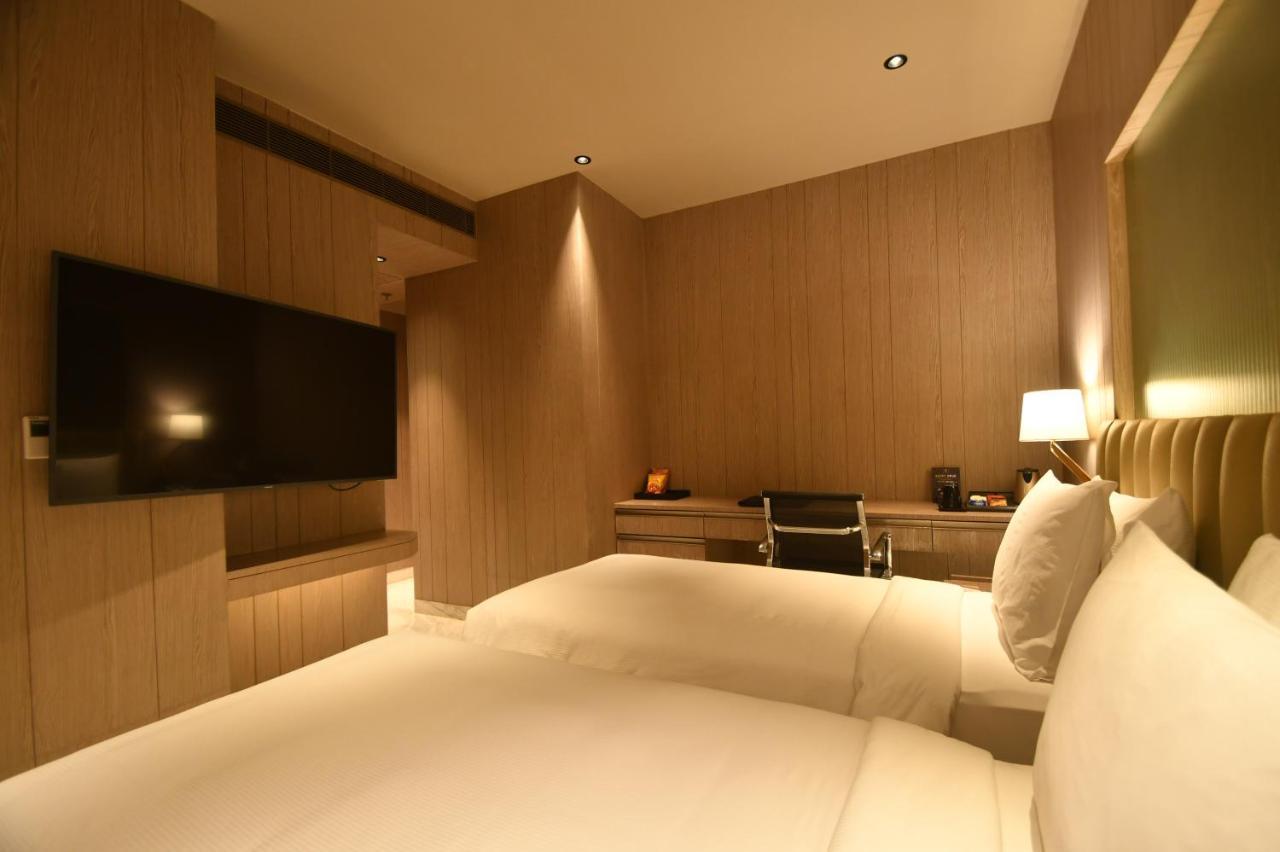 Vividus Hotel Bangalore Bagian luar foto