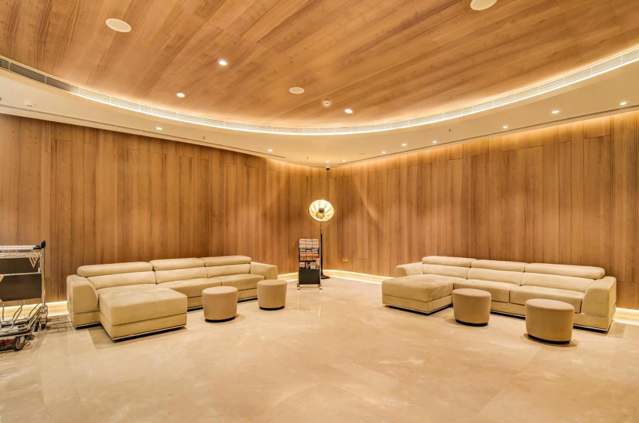 Vividus Hotel Bangalore Bagian luar foto