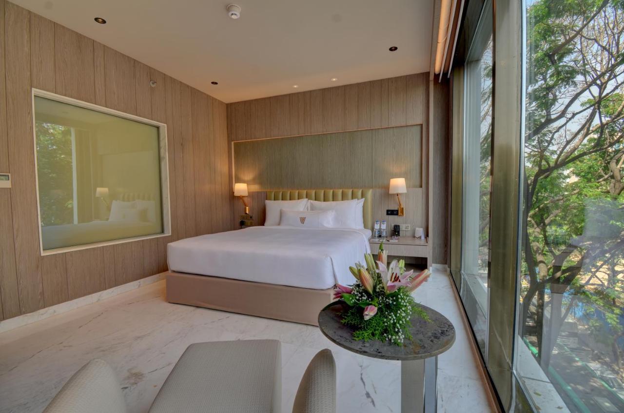 Vividus Hotel Bangalore Bagian luar foto