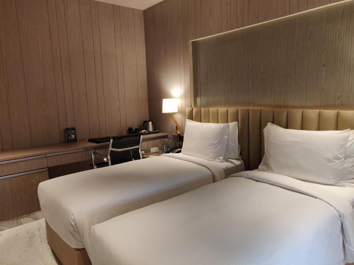 Vividus Hotel Bangalore Bagian luar foto